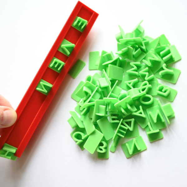 Σετ Σφραγίδων με Ελληνικό Αλφάβητο σε Ράγα - School